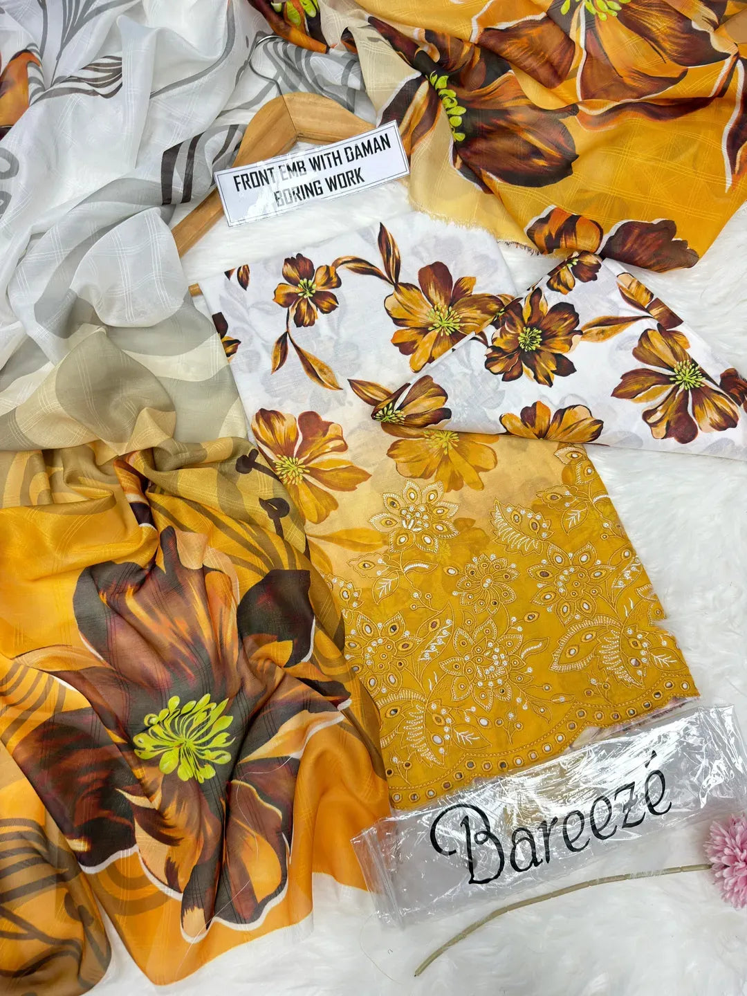 Bareeze Embroidery Lawn 3Pice