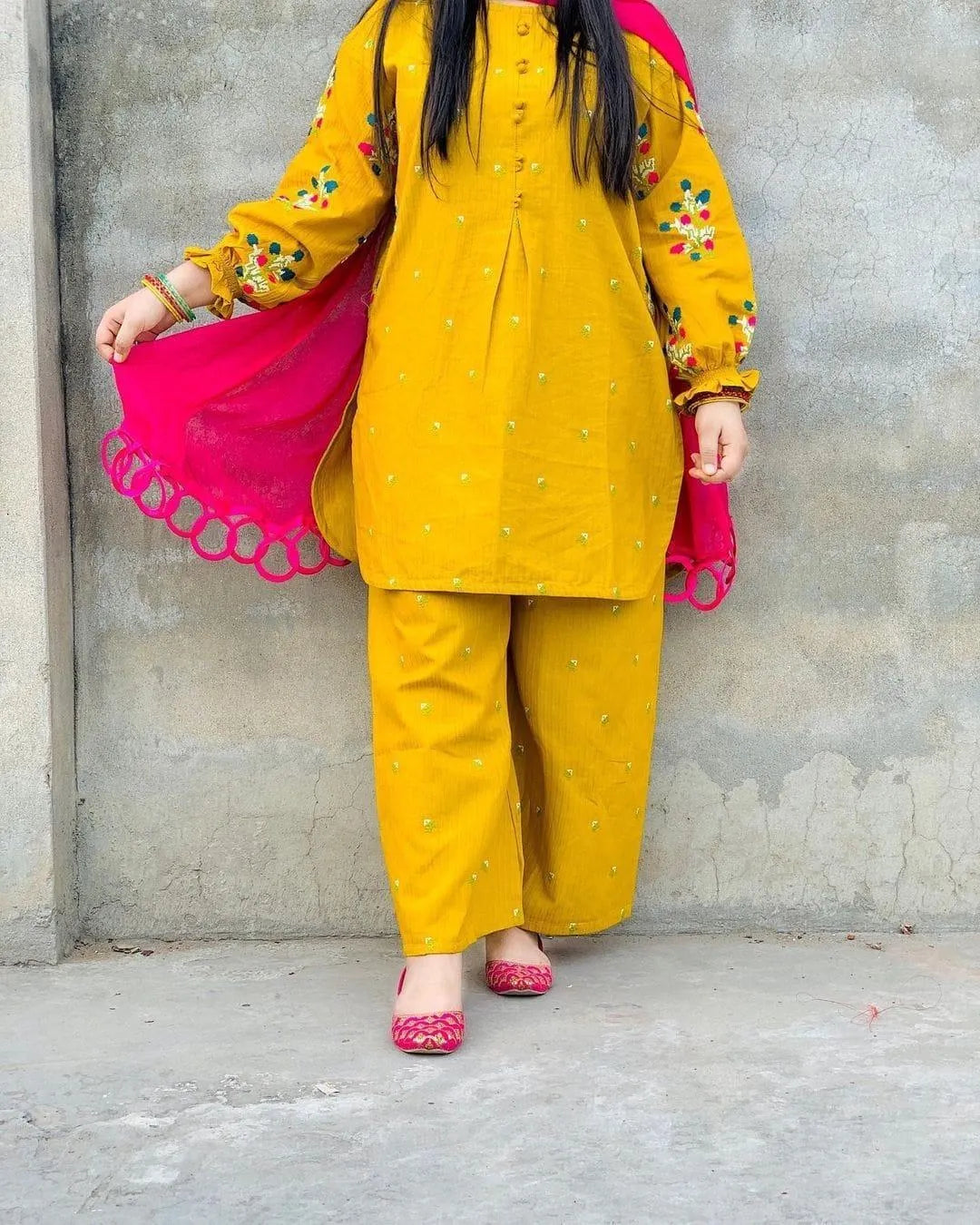 Embroidery 2pice Suit