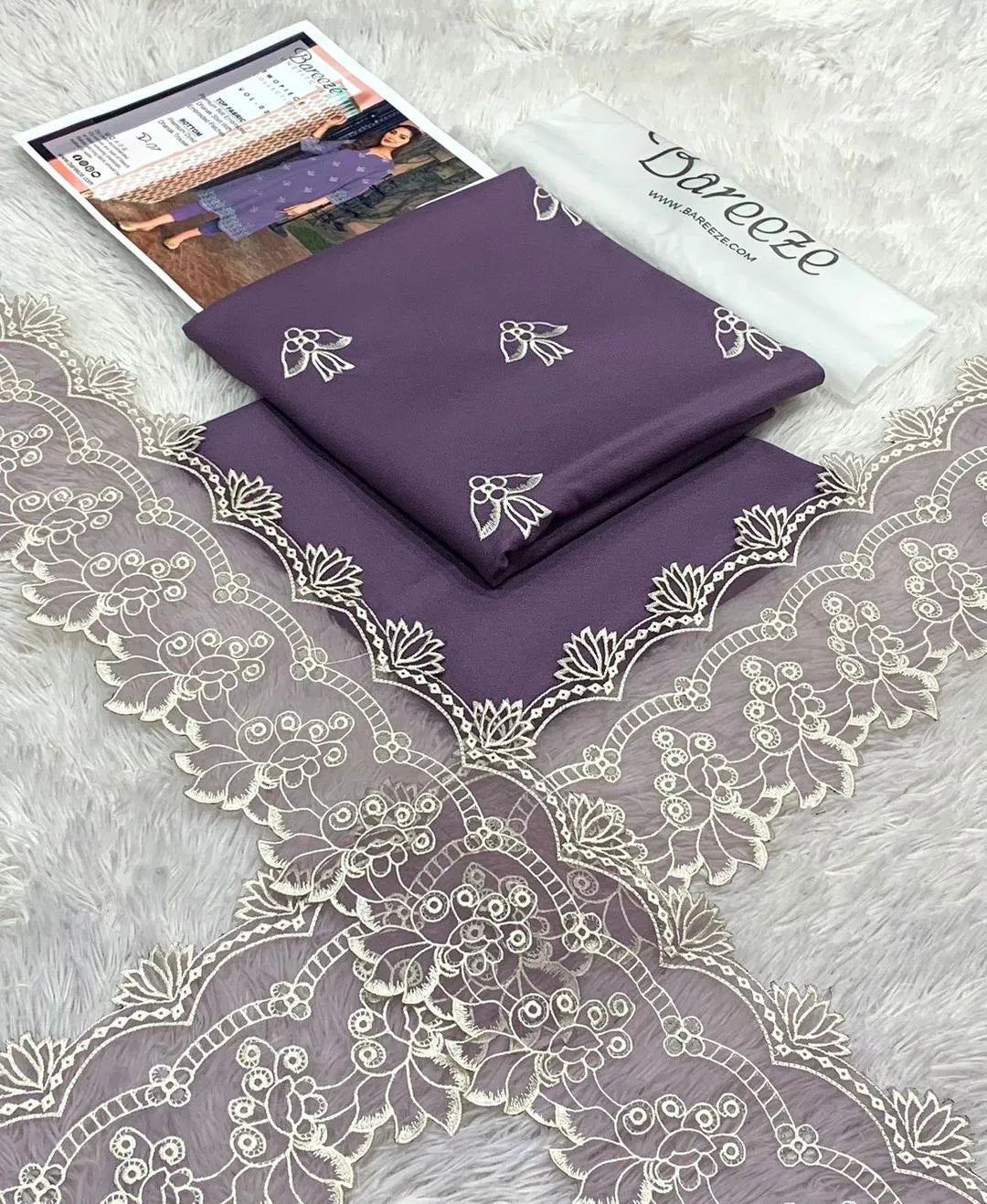 Woman Embroidery Lawn 2pice Suit
