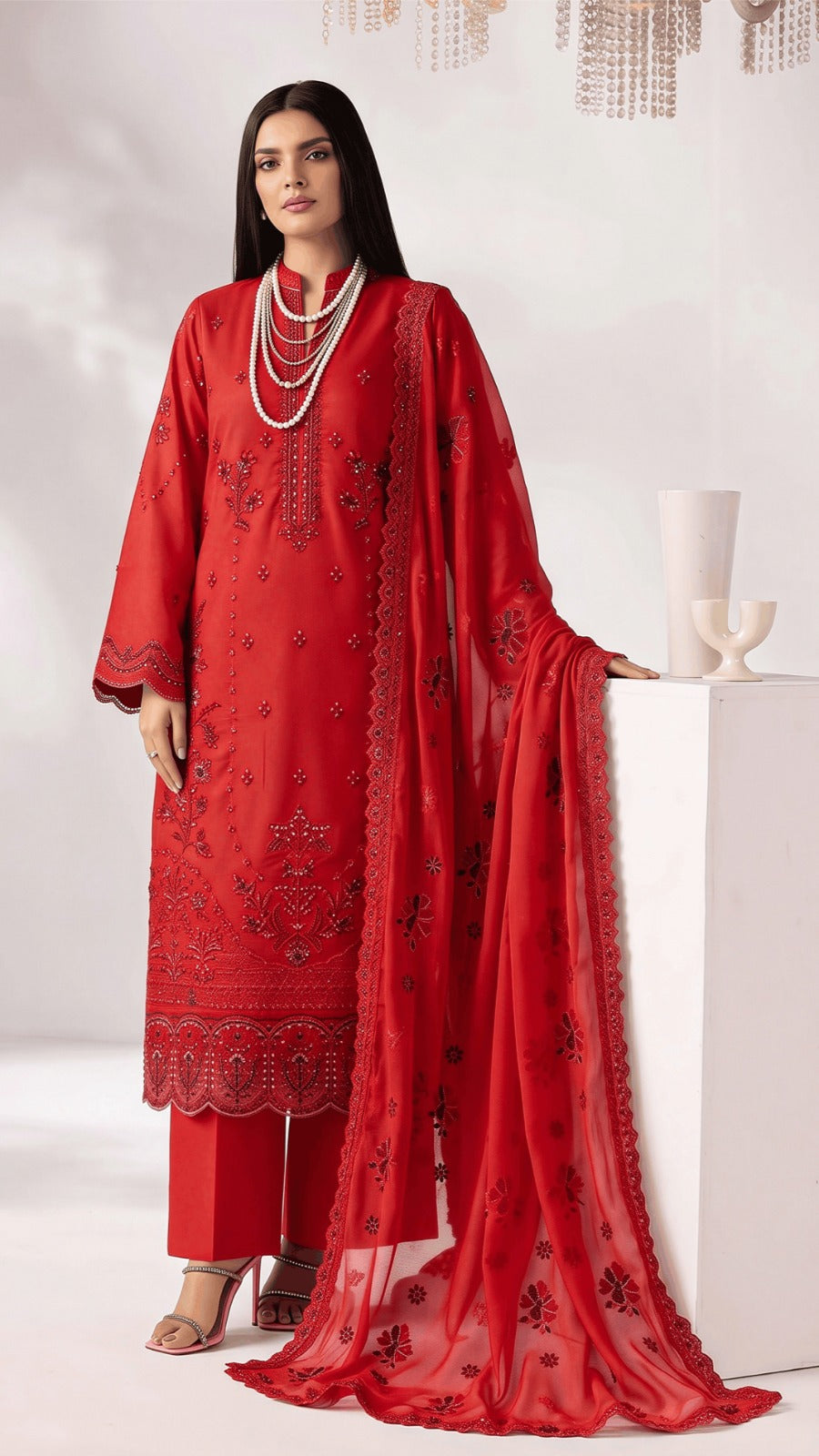 *Thread Rose Embroidered Lawn 3Pcs*